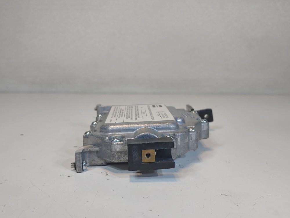 Crouse Hinds D2CB11 15 Circuit Breaker 