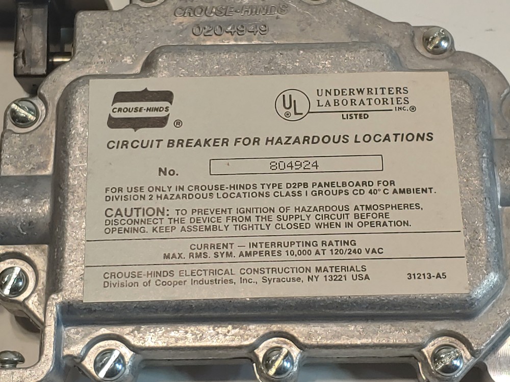 Crouse Hinds D2CB11 15 Circuit Breaker 