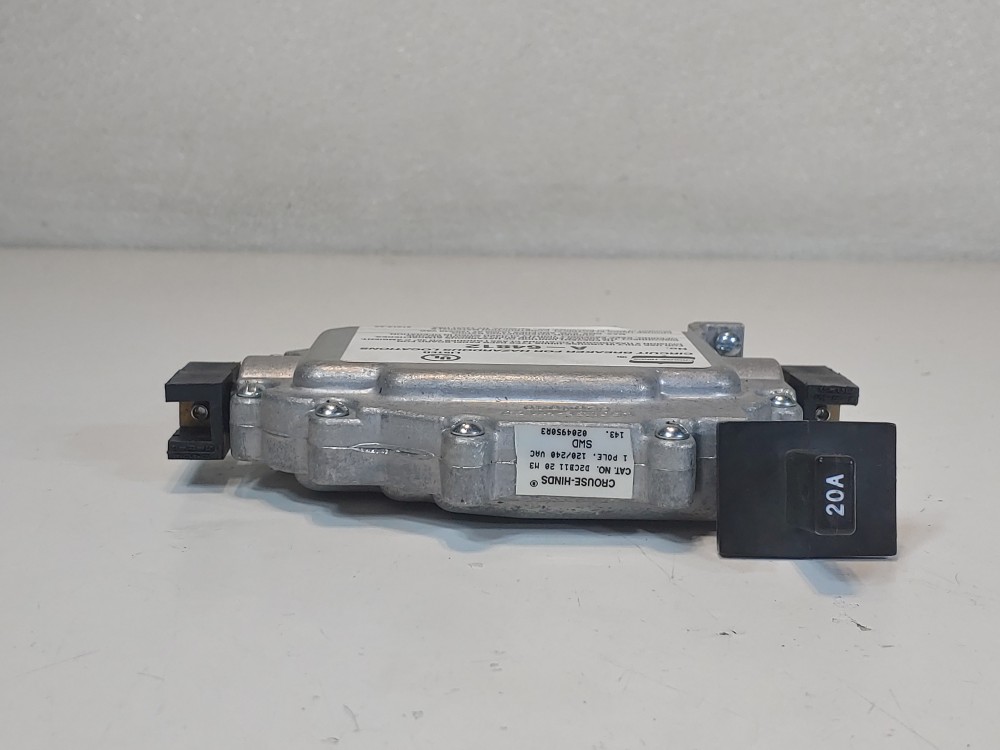 Crouse Hinds D2CB11 20 Circuit Breaker
