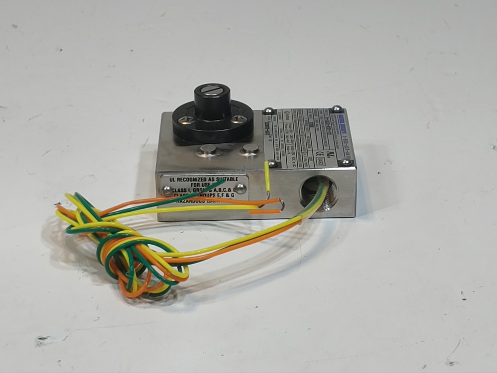 Malema Sensor Adjustable Flow Switch-Explosion Proof PN#: M-100X-S131-121