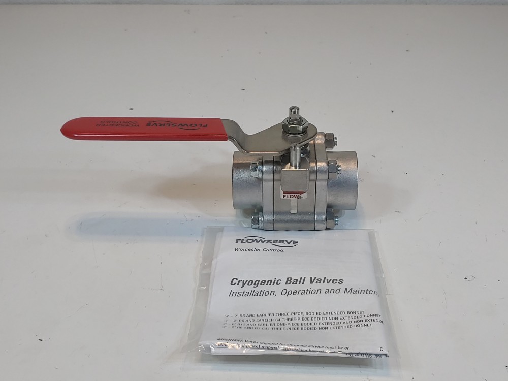 Worcester Flowserve 1" Threaded Reduced Port CF8M Ball Valve 1 CN4466PMSE R7