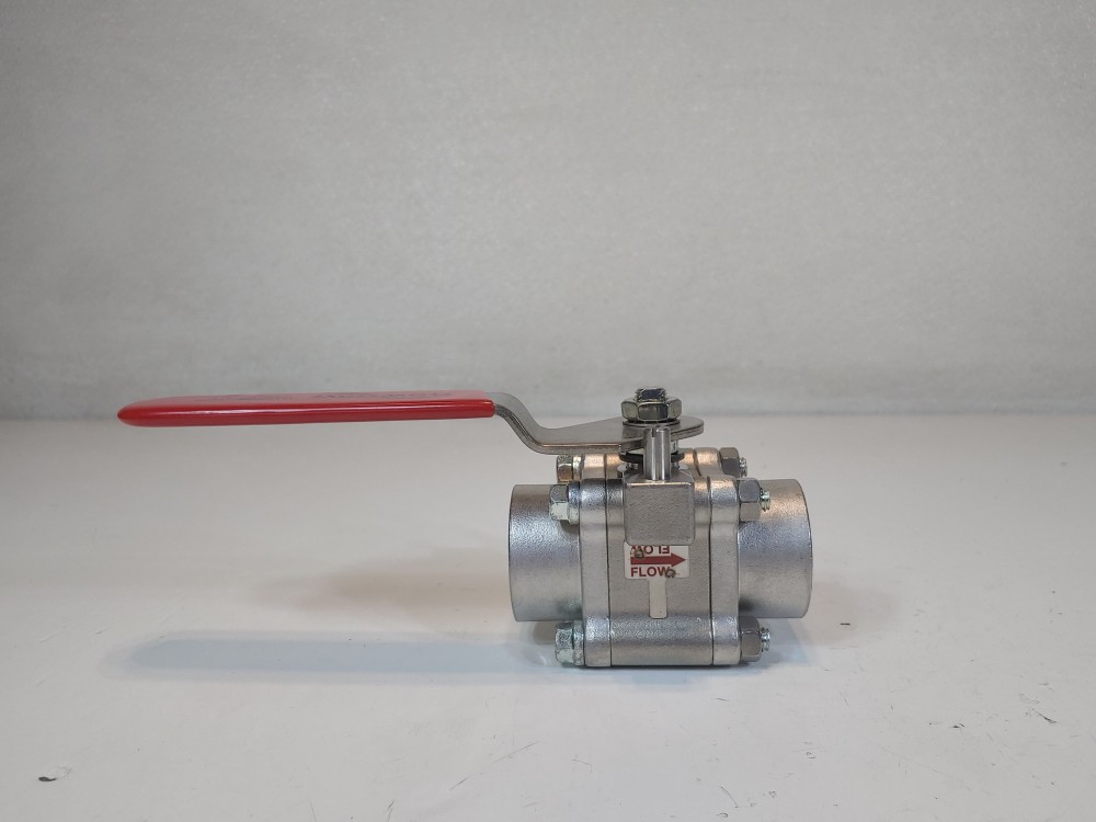 Worcester Flowserve 1" Threaded Reduced Port CF8M Ball Valve 1 CN4466PMSE R7