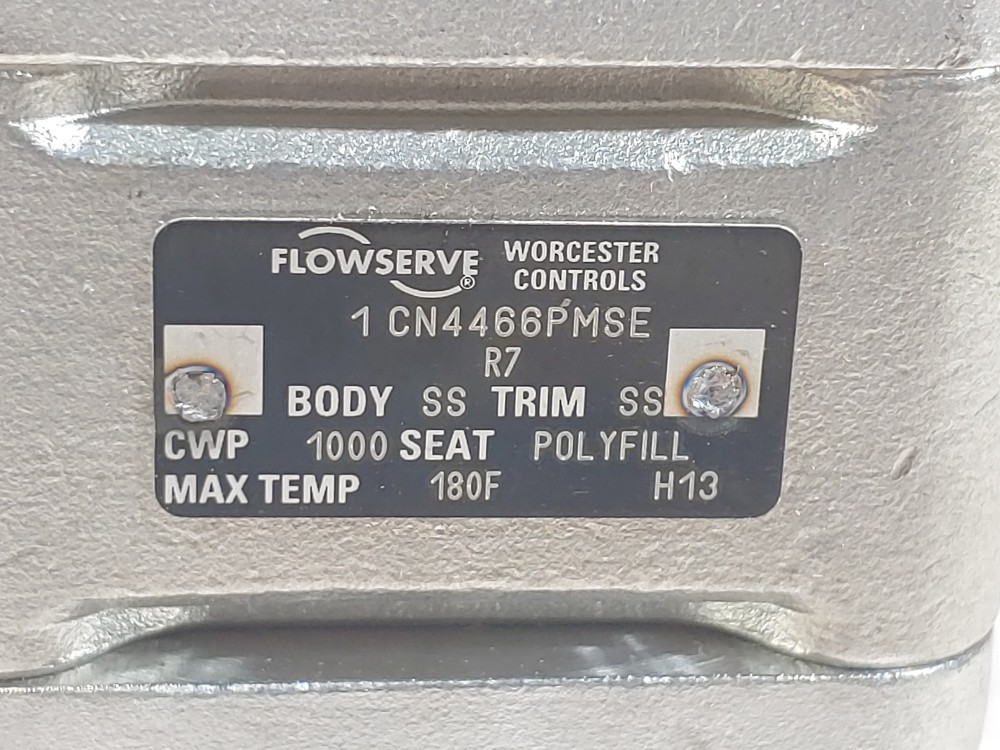 Worcester Flowserve 1" Threaded Reduced Port CF8M Ball Valve 1 CN4466PMSE R7