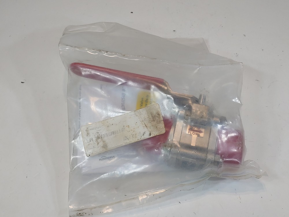 Worcester Flowserve 1" Threaded Reduced Port CF8M Ball Valve 1 CN4466PMSE R7