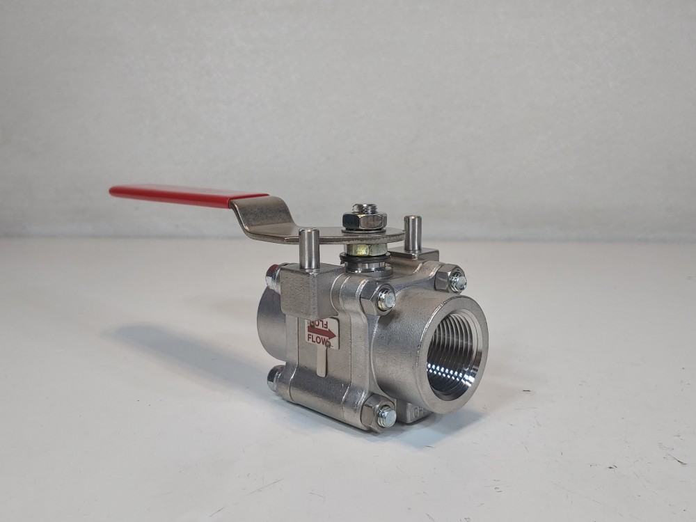 Worcester Flowserve 1" Threaded Reduced Port CF8M Ball Valve 1 CN4466PMSE R7