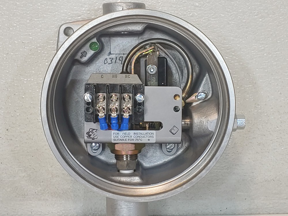 Barksdale B1X Explosion-Proof Diaphragm Pressure Switch B1X-A32SS-UL Type 4