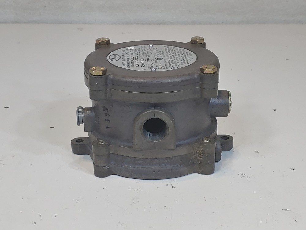 Dwyer Explosion Proof Pressure Switch Model# 1950-0-2F