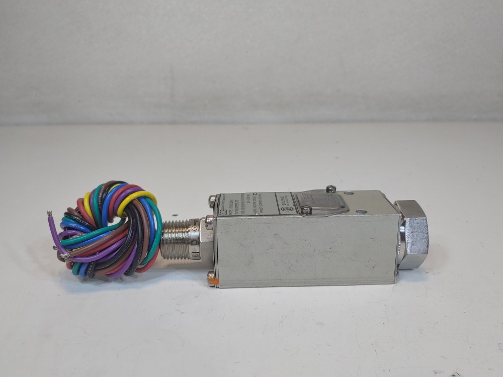 CCS Dual Seal Adjustable Pressure Switch  6900GZEM18