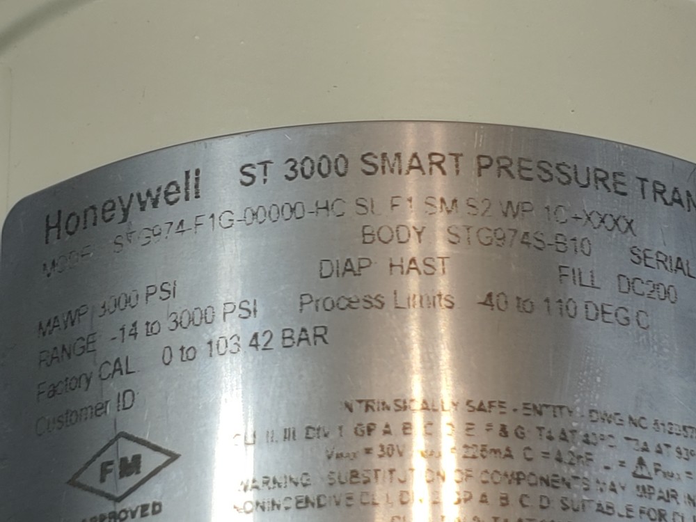 Honeywell ST 3000 Smart Pressure Dual Head Transmitter STG974-F1G-00000-HC, SL