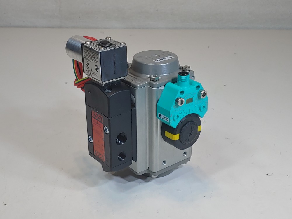 Swagelok SS-43GS4 Pneumatically Actuated Ball Valve Assembly 