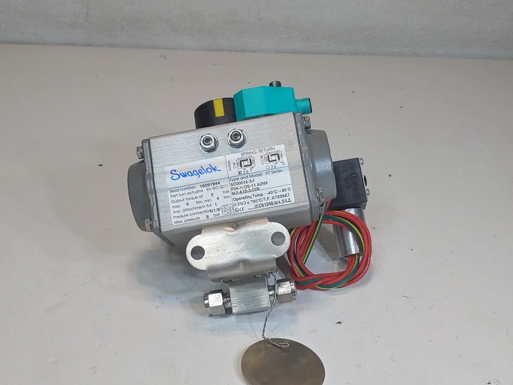 Swagelok SS-43GS4 Pneumatically Actuated Ball Valve Assembly 