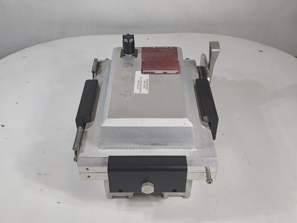 Eaton Crouse Hinds Non-Fused Disconnect Switch - Cat #:EBMX1D-N060 