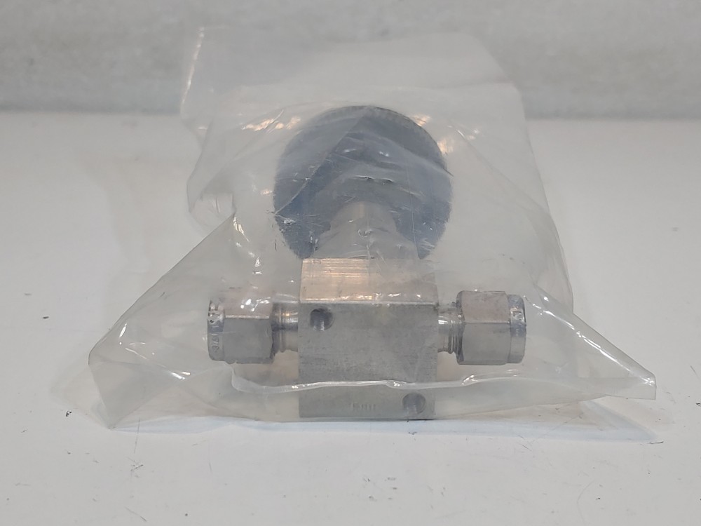 Swagelok SS Bellows Sealed Valve, Spherical Stem Tip 1/4" Tube Fitting SS-4BG