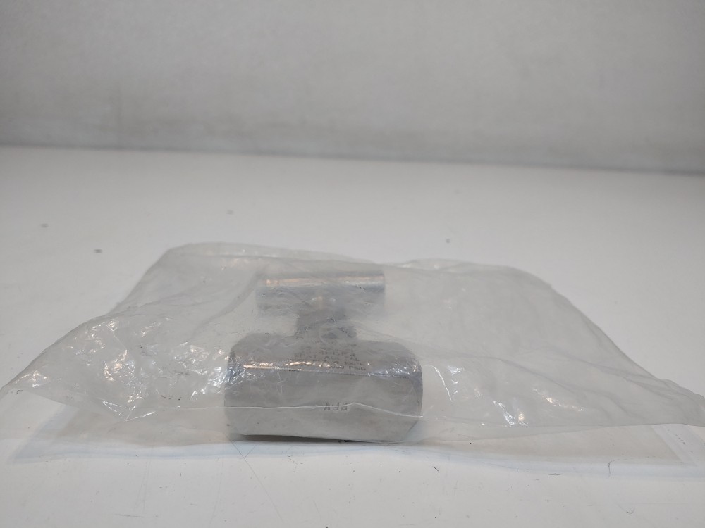 Swagelok SS Rising Plug Screwed Bonnet Needle Valve 1/4" FNPT #SS-4PDF4