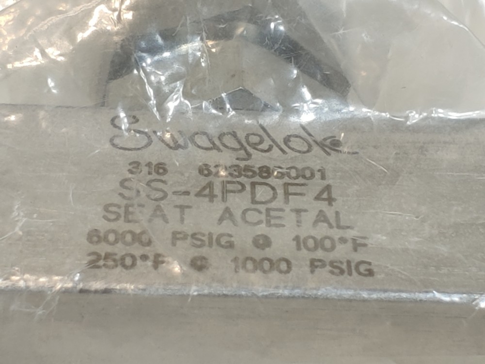 Swagelok SS Rising Plug Screwed Bonnet Needle Valve 1/4" FNPT #SS-4PDF4
