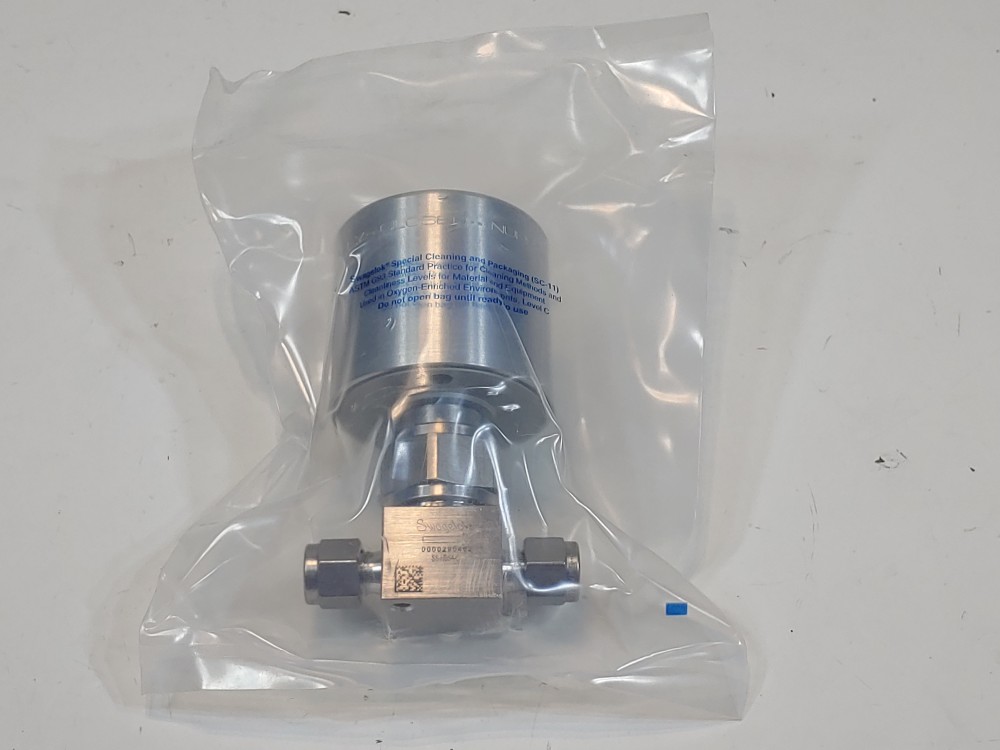 Swagelok High Pressure Bellows Sealed Valve SS-HBS4-C,  1/4" Tube Fitting
