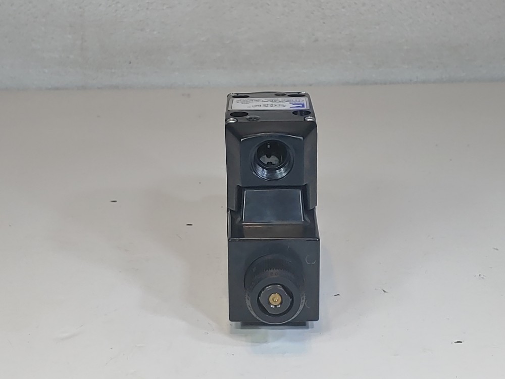 Continental Hydraulics Directional Control Valve VSD03M-3A-NB-68L-C-Y5856-5