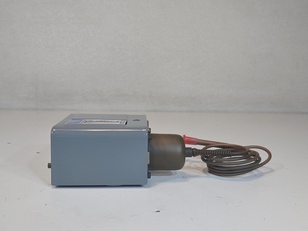 Penn Johnson Controls P72CA-13 DPST Pressure Switch 