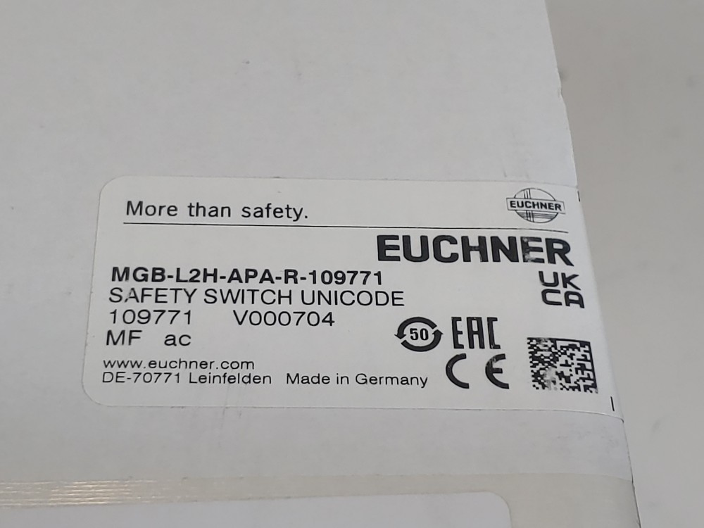 Euchner Safety Switch Unicode MGB-L2H-APA-R-109771 w/ MGB-H-AA1A3-R-111157