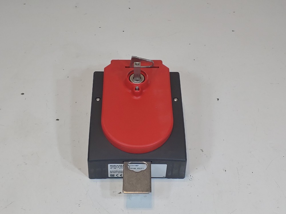 Euchner Safety Switch Unicode MGB-L2H-APA-R-109771 w/ MGB-H-AA1A3-R-111157