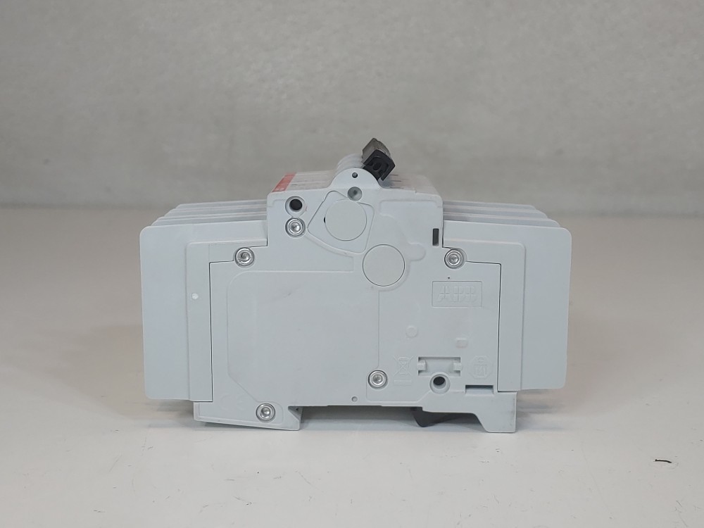 ABB 6A 3-Pole Miniature Circuit Breaker Type SU 203M-C6