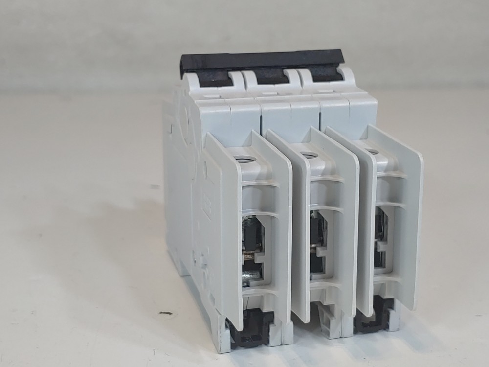 ABB 40A 3-Pole Miniature Circuit Breaker Type SU 203M-C40