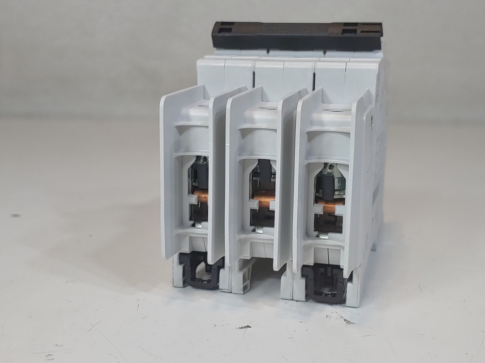 ABB 15 Amp 3-Pole Miniature Circuit Breaker Type SU 203M-C15