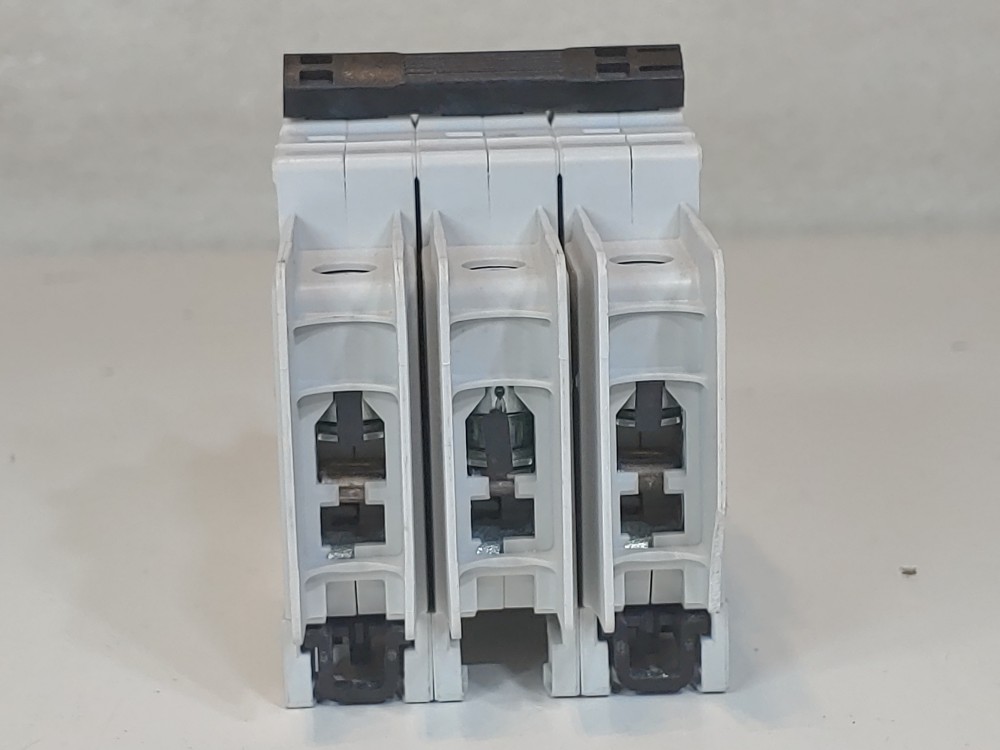 ABB 30 Amp 3-Pole Miniature Circuit Breaker Type SU 203M-C30