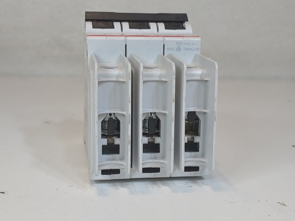 ABB 30 Amp 3-Pole Miniature Circuit Breaker Type SU 203M-C30