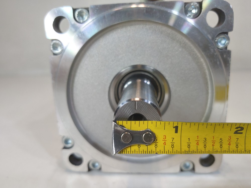 B&R  8LSA44.DB060S000-3 Servo Motor