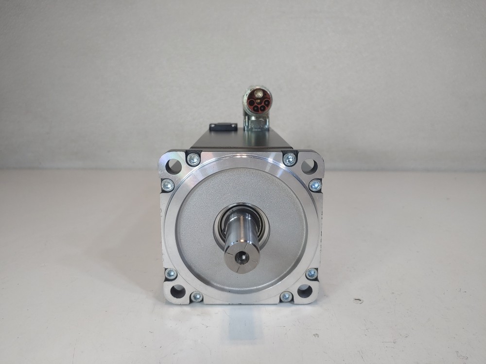 B&R  8LSA44.DB060S000-3 Servo Motor