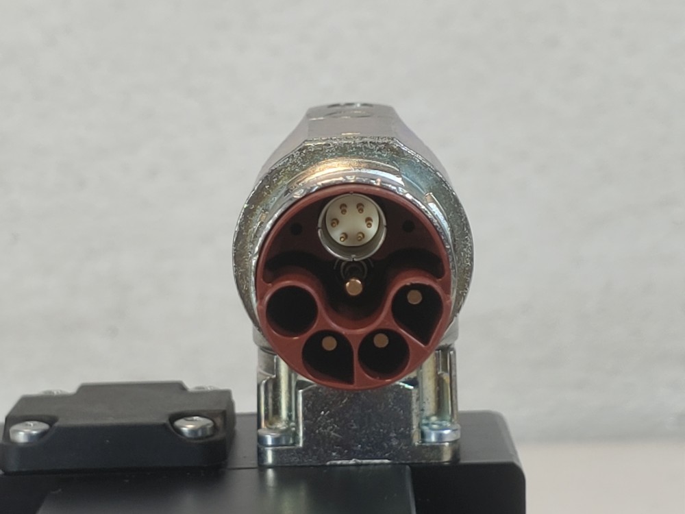 B&R 8LSAA2.D9045S000-3 Servo Motor