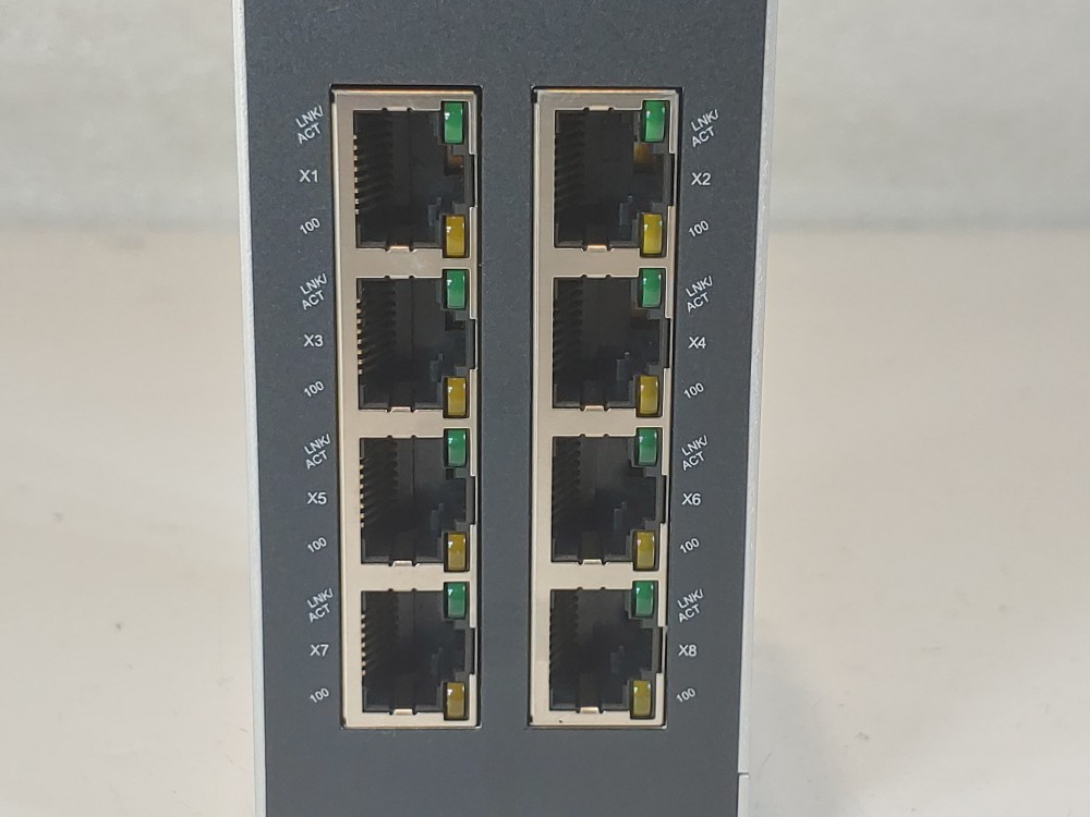 Phoenix Contact Ethernet FL Switch SFNB 8TX 2891002