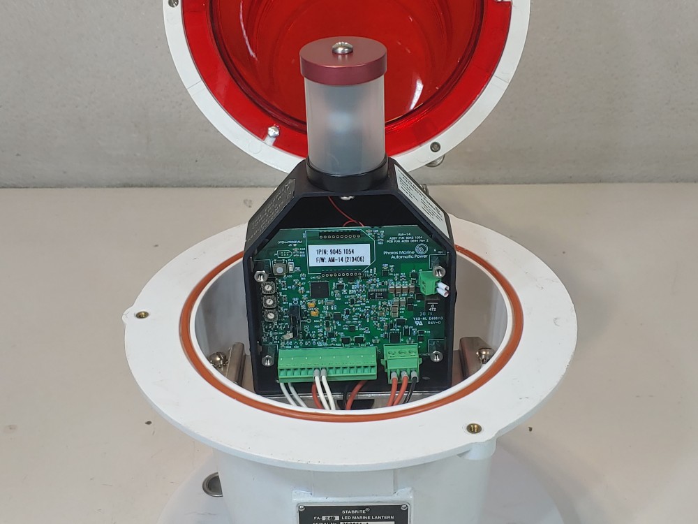 Stabrite FA-249 Pharos Marine Automatic Power LED Marine Lantern w/ Red Lens