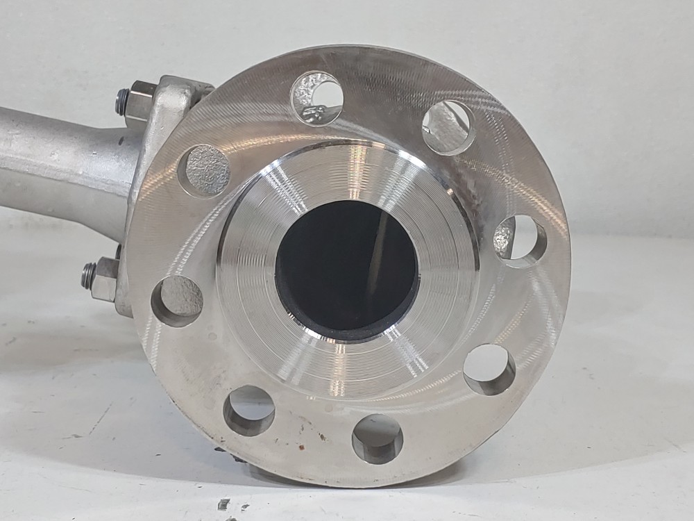Samson 2" 300# 3277 CF8M Actuated Globe Valve w/ 3730-5 Positioner