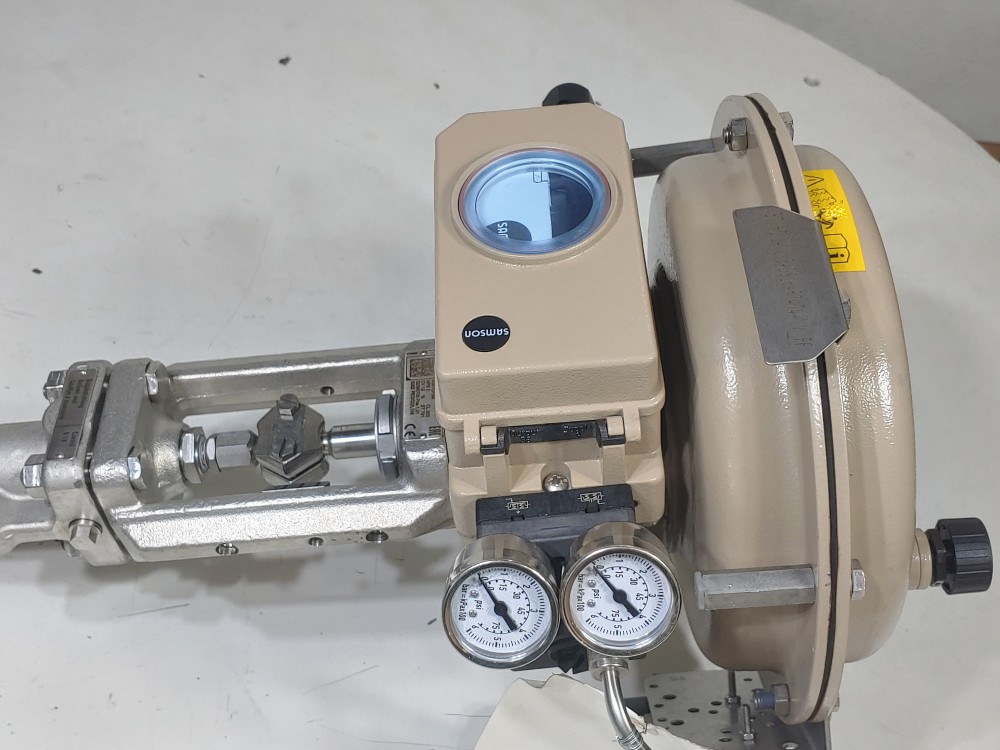 Samson 2" 300# 3277 CF8M Actuated Globe Valve w/ 3730-5 Positioner