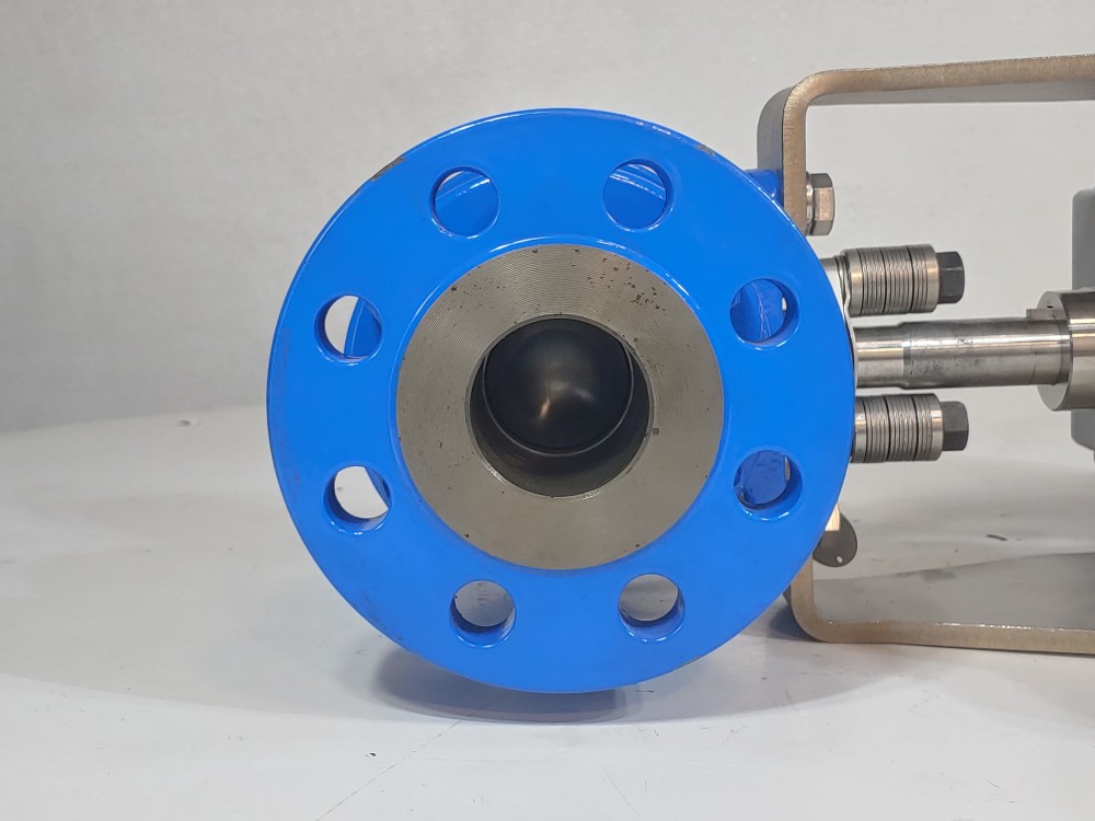 Jamesbury 2" 300# Actuated Flanged Ball Valve VPVL450DABD w/ Limit Switch