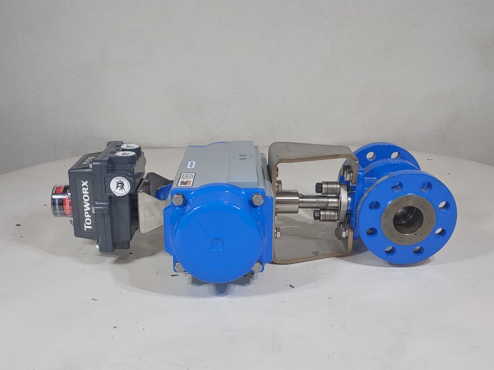 Jamesbury 2" 300# Actuated Flanged Ball Valve VPVL450DABD w/ Limit Switch