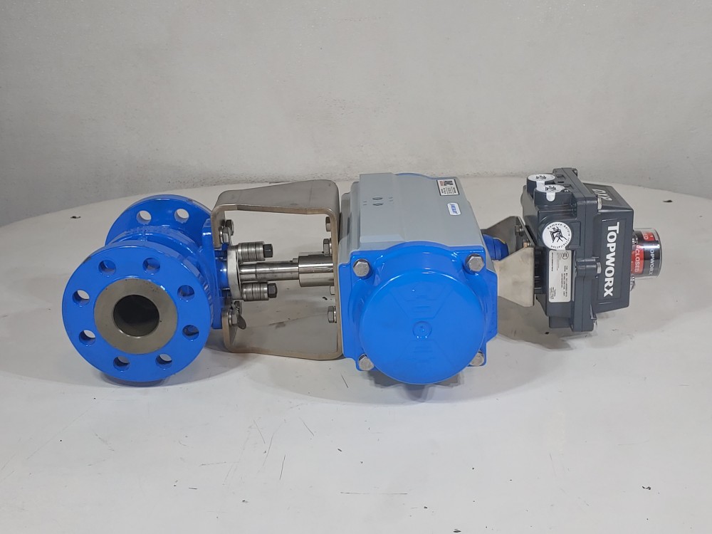Jamesbury 2" 300# Actuated Flanged Ball Valve VPVL450DABD w/ Limit Switch