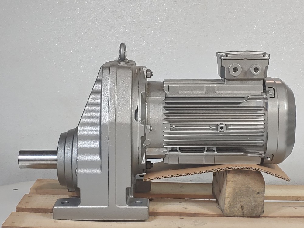 Sew Eurodrive Gearbox Type: RX87 EDRN100LM4/CID2/TF w/ 3.0 S1HP Motor