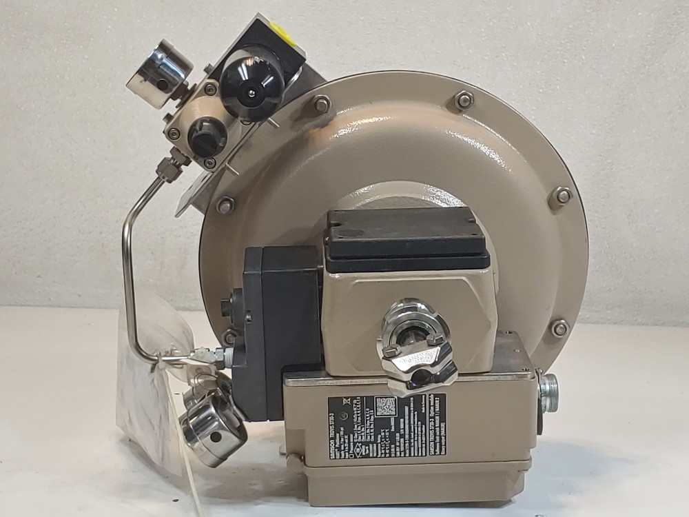 Samson 3277 Pneumatic Actuator with Positioner Switch 3730-3