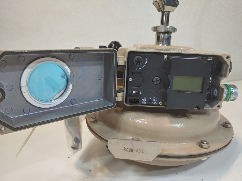 Samson 3277 Pneumatic Actuator with Positioner Switch 3730-3