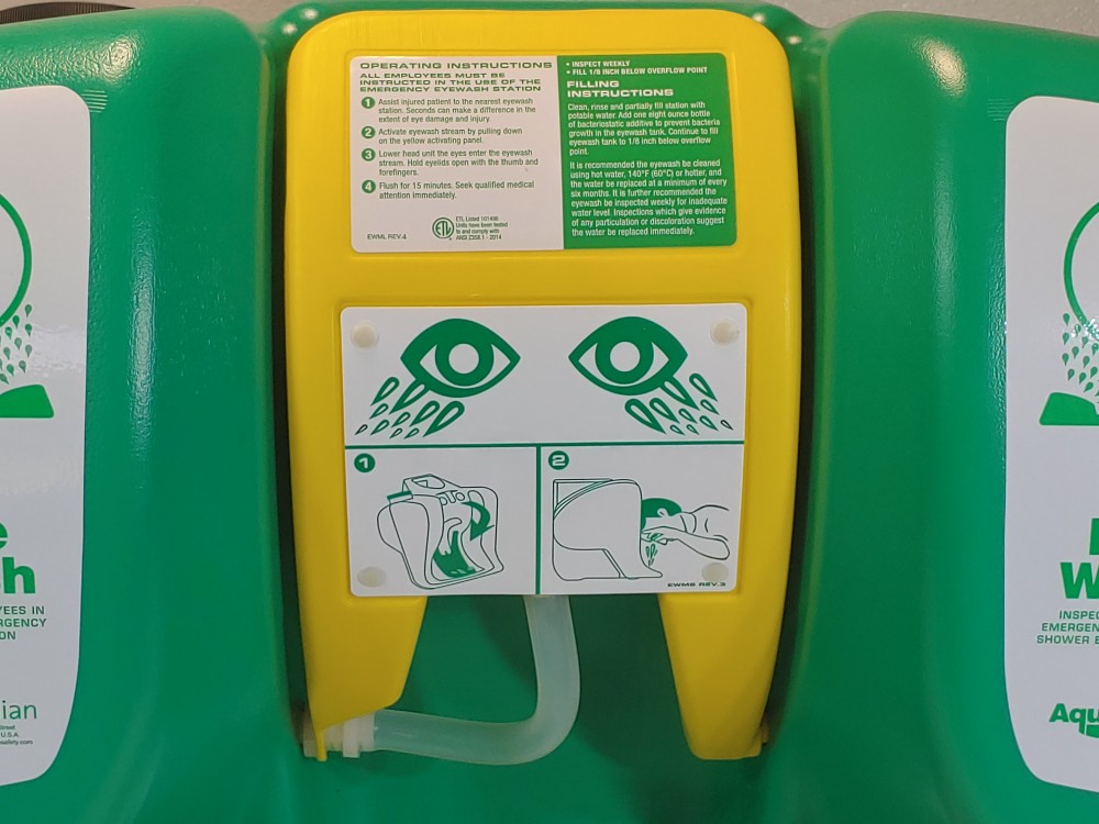 Guardian Equipment G1540 Gravity Fed Aqua-Guard Portable Eyewash Station