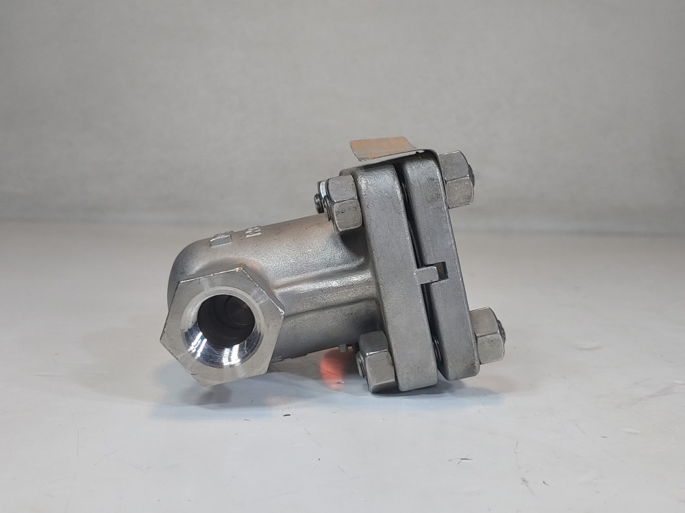 Velan 1/2" NPT 600# CF3M Swing Check Model C / FIG:S03-2114C-14GX-W330