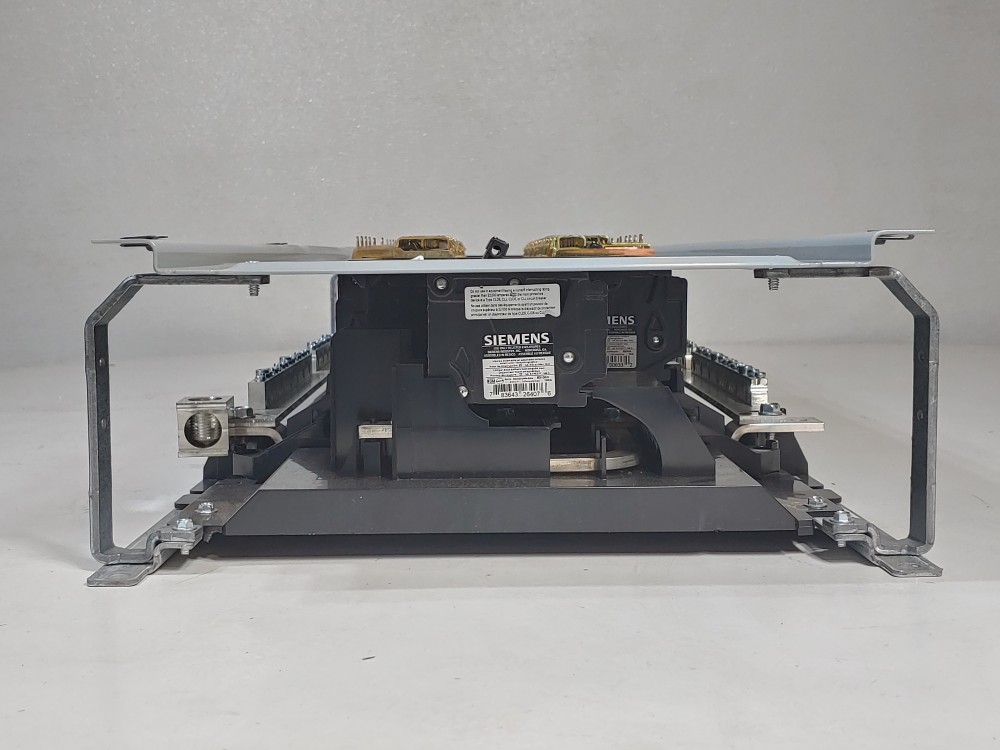 Siemens 42-CKT, 3PH 100AMP Panelboard 208Y/120V, P1C42BH100CTST