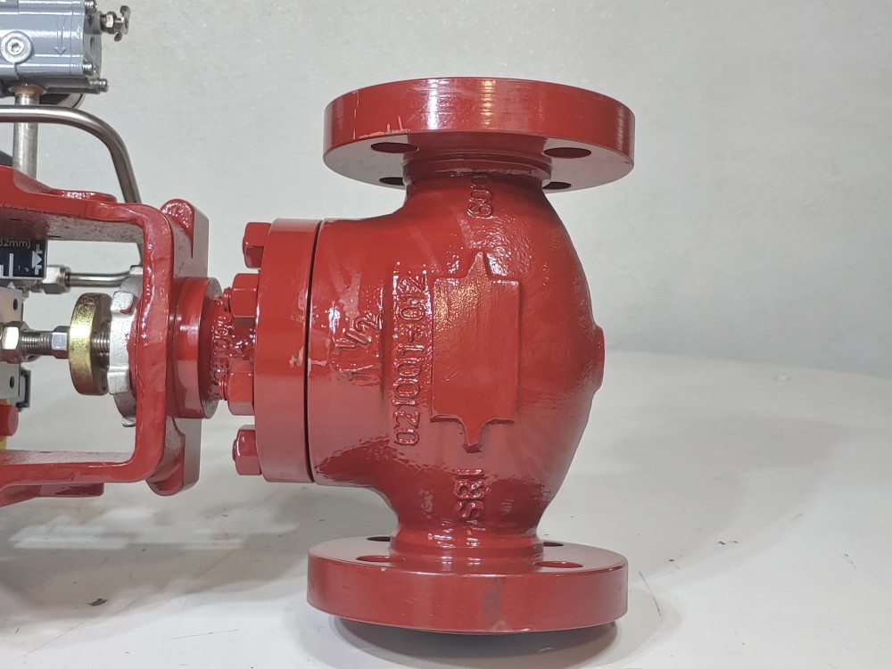 Masoneilan 1.5" 600# Pneumatic Flanged Control Valve w/ Valve Positioner