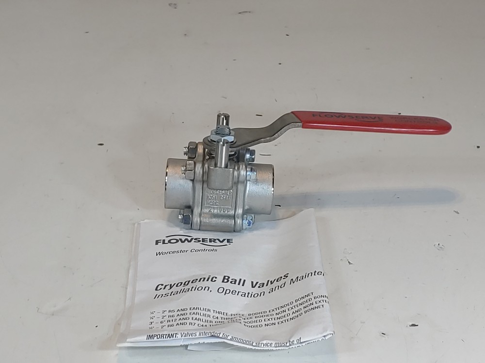 Worcester Flowserve 1/2" Threaded Reduced Port CF8M Ball Valve 1/2CN4466PMSE