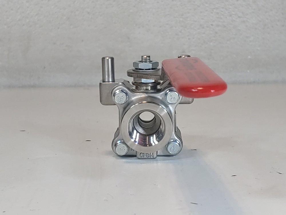 Worcester Flowserve 1/2" Threaded Reduced Port CF8M Ball Valve 1/2CN4466PMSE