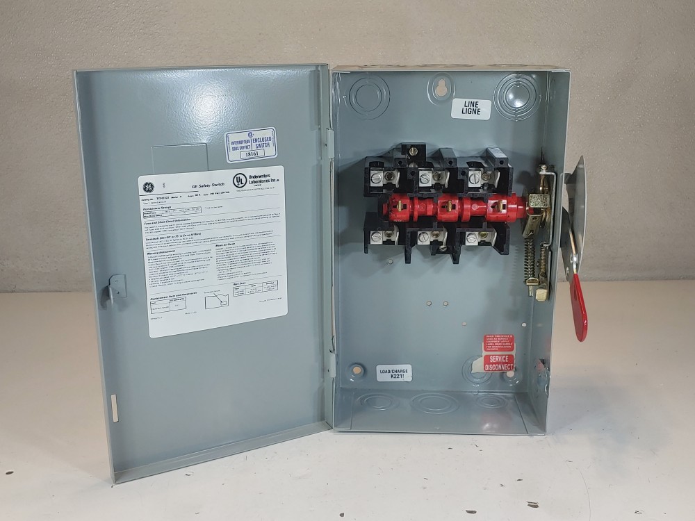 General Electric TGN3322 Disconnect Switch - Model: 9