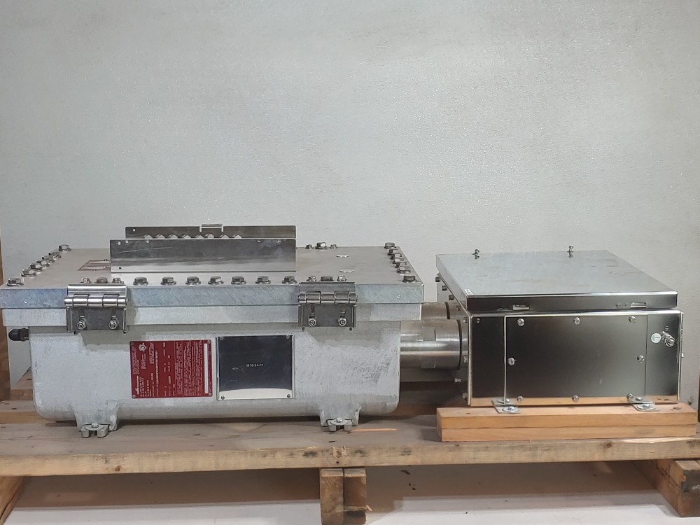 Crouse-Hinds Power Plus D2L Hazardous Area Lighting & Heat Tracing Panelboard